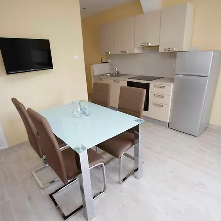 Mitan Apartman Tucepi Exterior photo