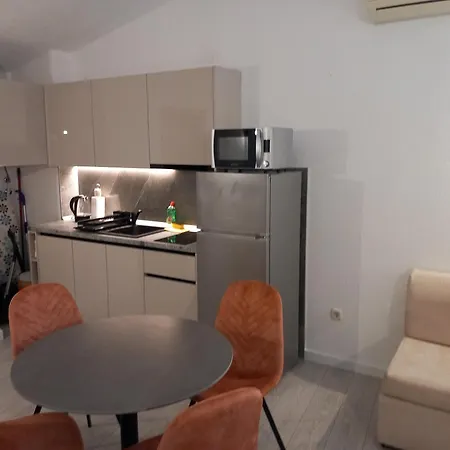 Mitan Apartman Tucepi Exterior photo