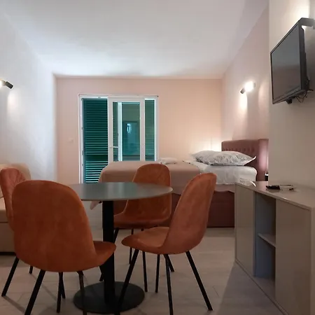Mitan Apartman Tucepi Exterior photo