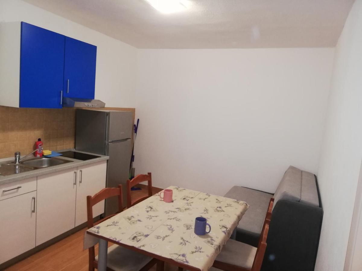 Mitan Apartment *